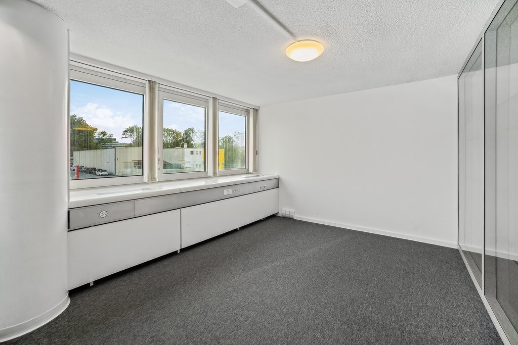 255m² office, photo 7 of 10