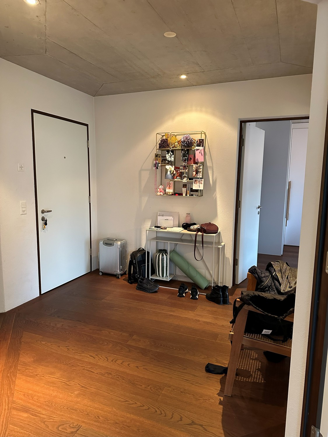 4 rooms apartment, photo 1 of 10