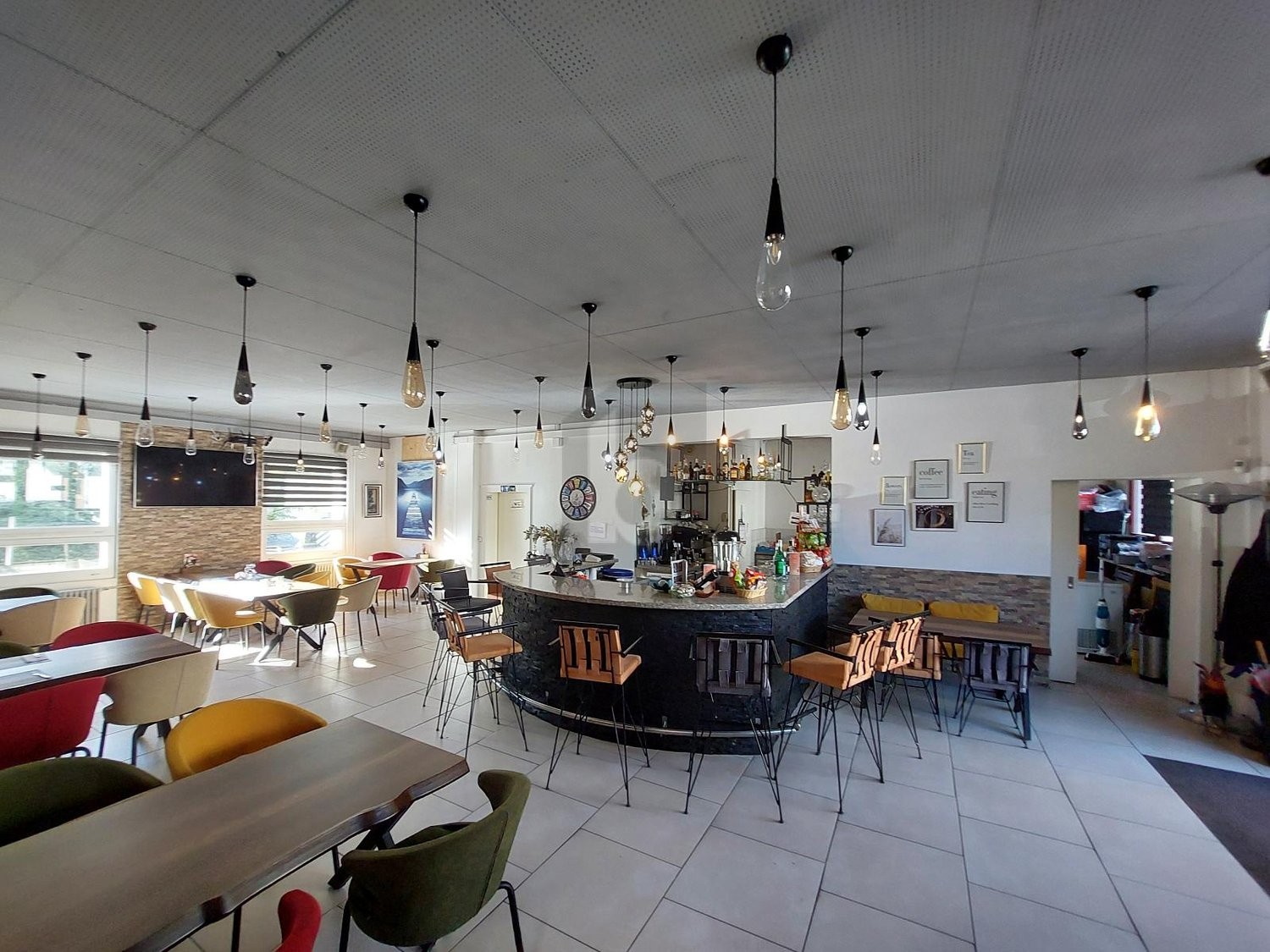 287m² restaurant, photo 4 of 4