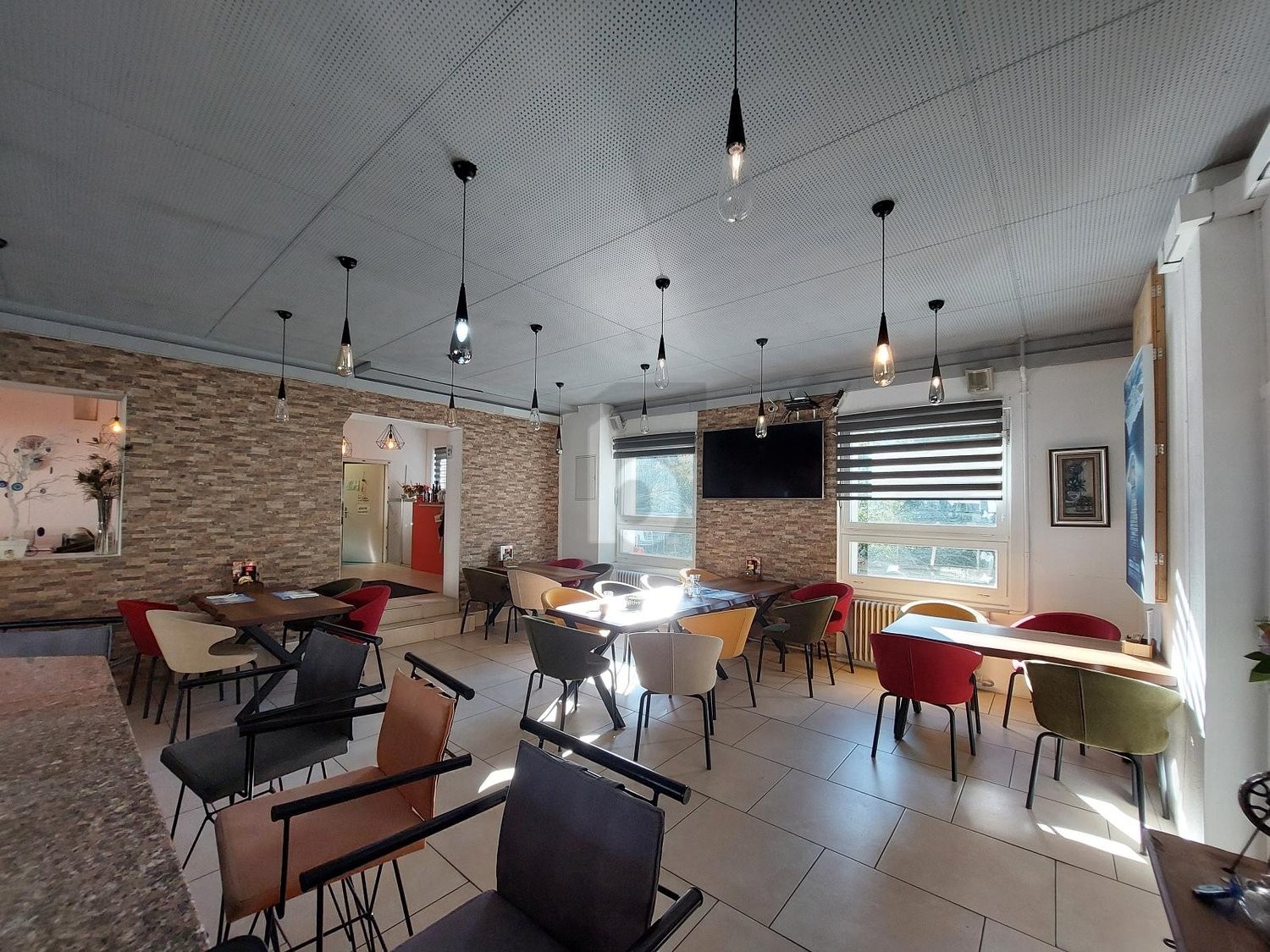 287m² restaurant, photo 3 of 4