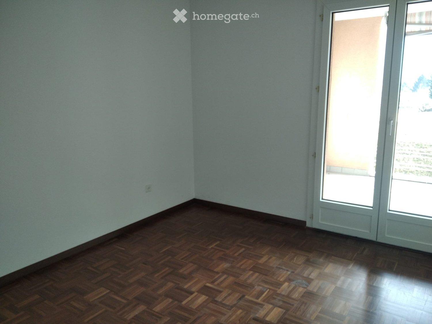 2 ½ rooms apartment
Apartment on the 1st floor in a building with an elevator.
Context of 8 apartments, very clean and tidy.
Common laundry room.
Ideal for singles or couples.
Advance expenses F. 150.-- monthly - First month discounted., photo 4 of 5