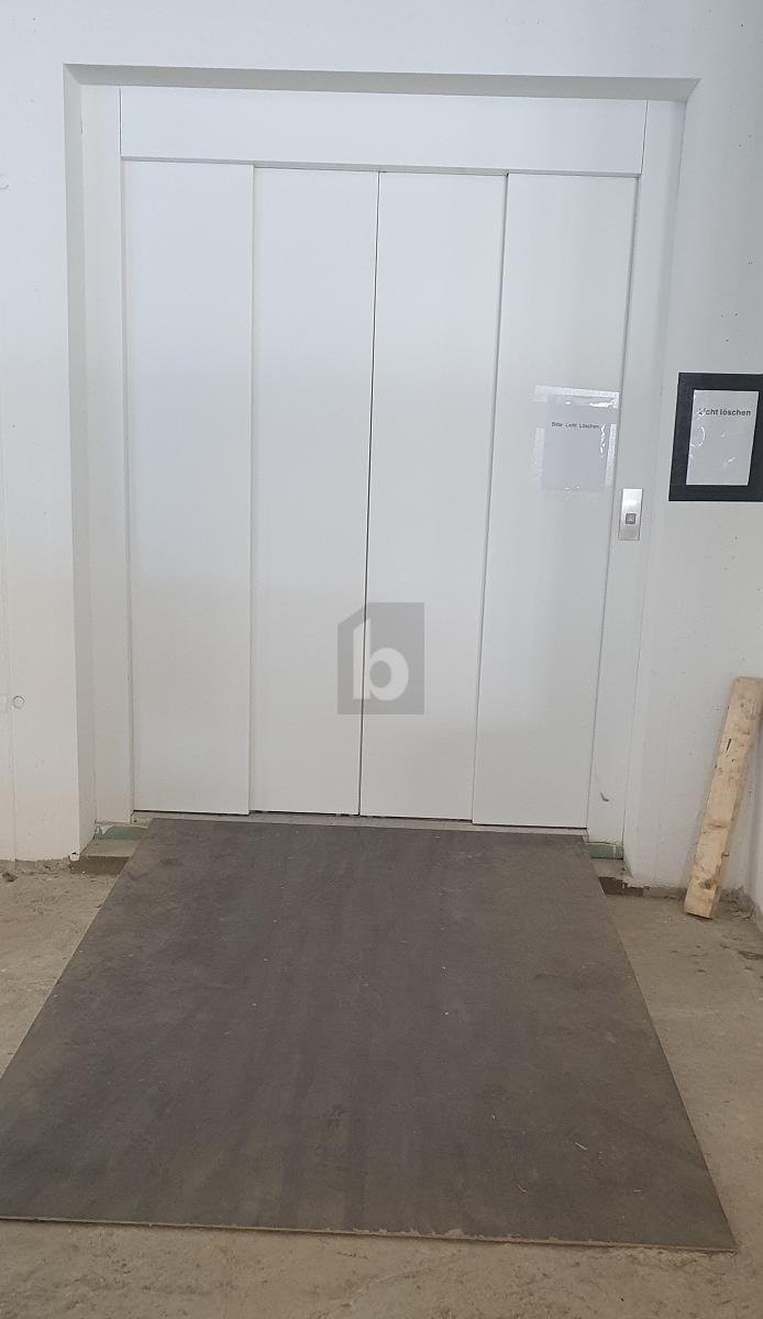 1020m² industrial object, photo 3 of 4