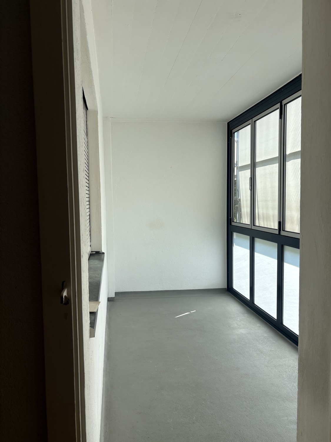 5 rooms apartment