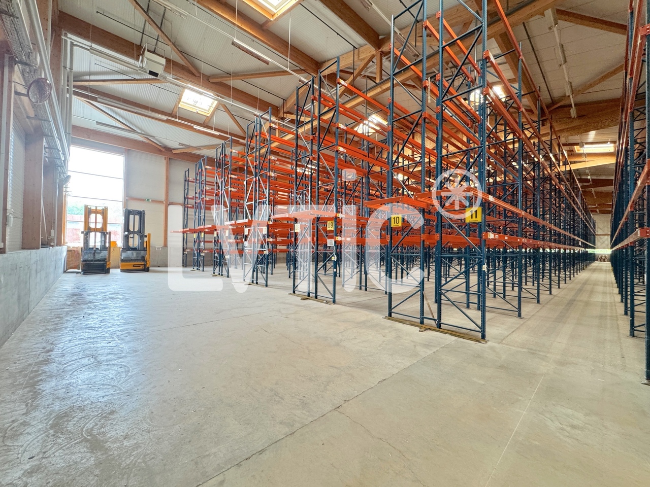 1200m² storage room, photo 2 of 7