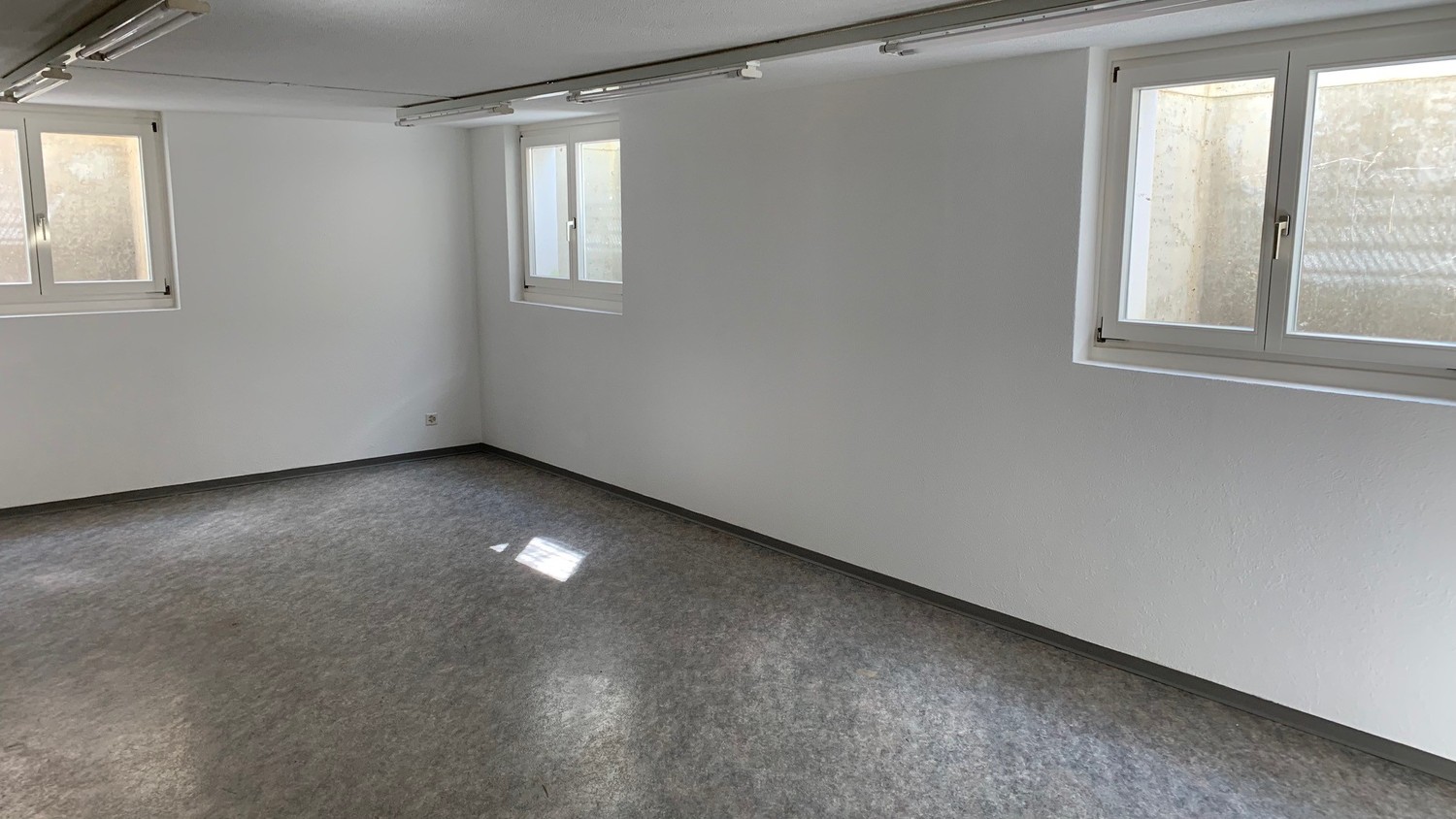 40m² office, photo 1 of 4