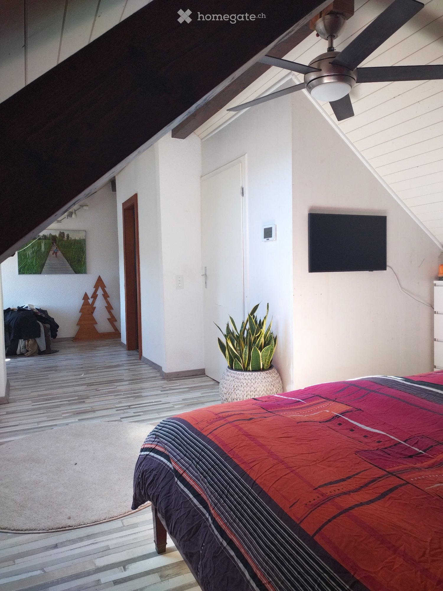 Room for rent with private bathroom.
In the heart of the côte., photo 4 of 5