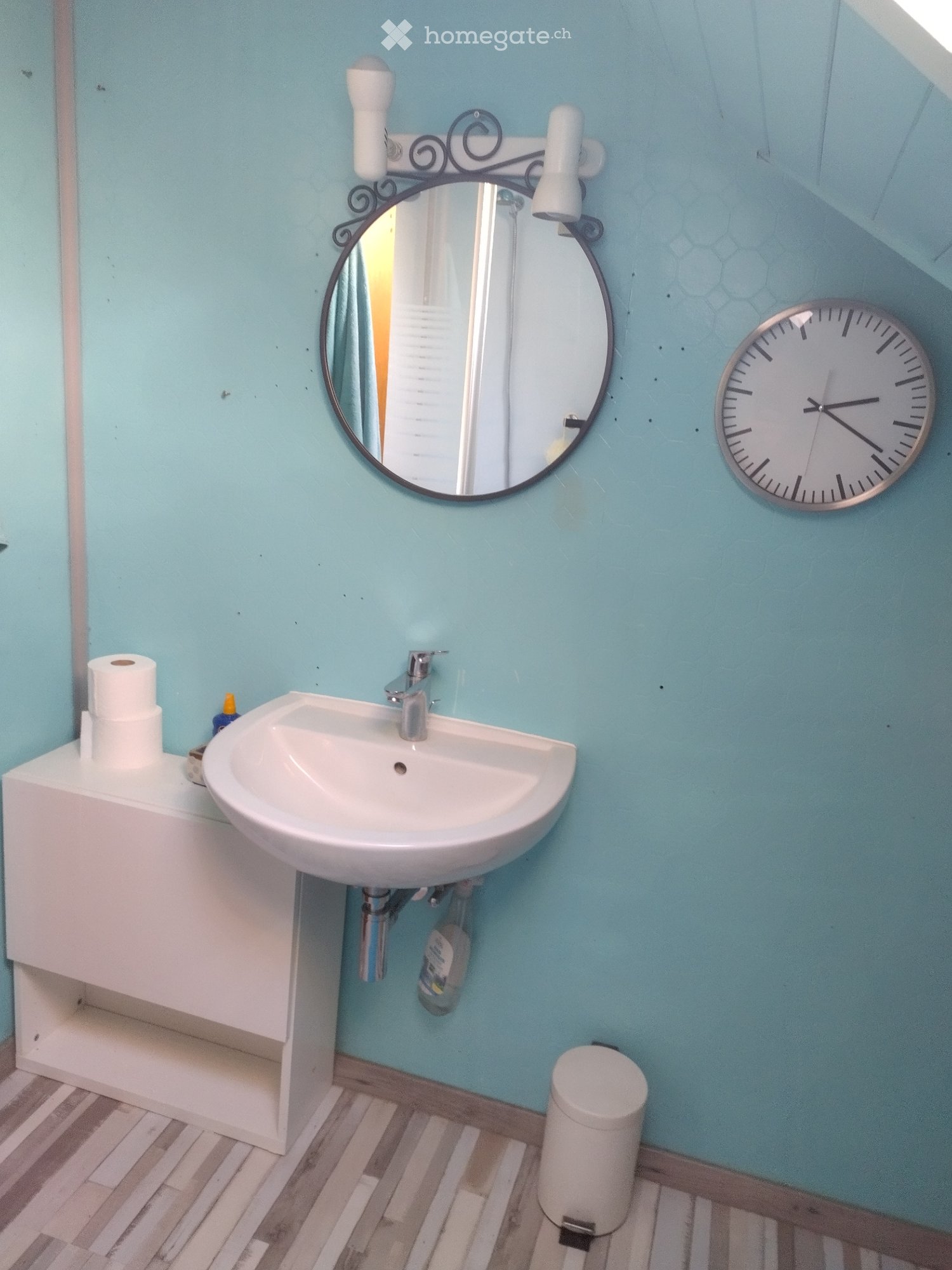 Room for rent with private bathroom.
In the heart of the côte., photo 2 of 5