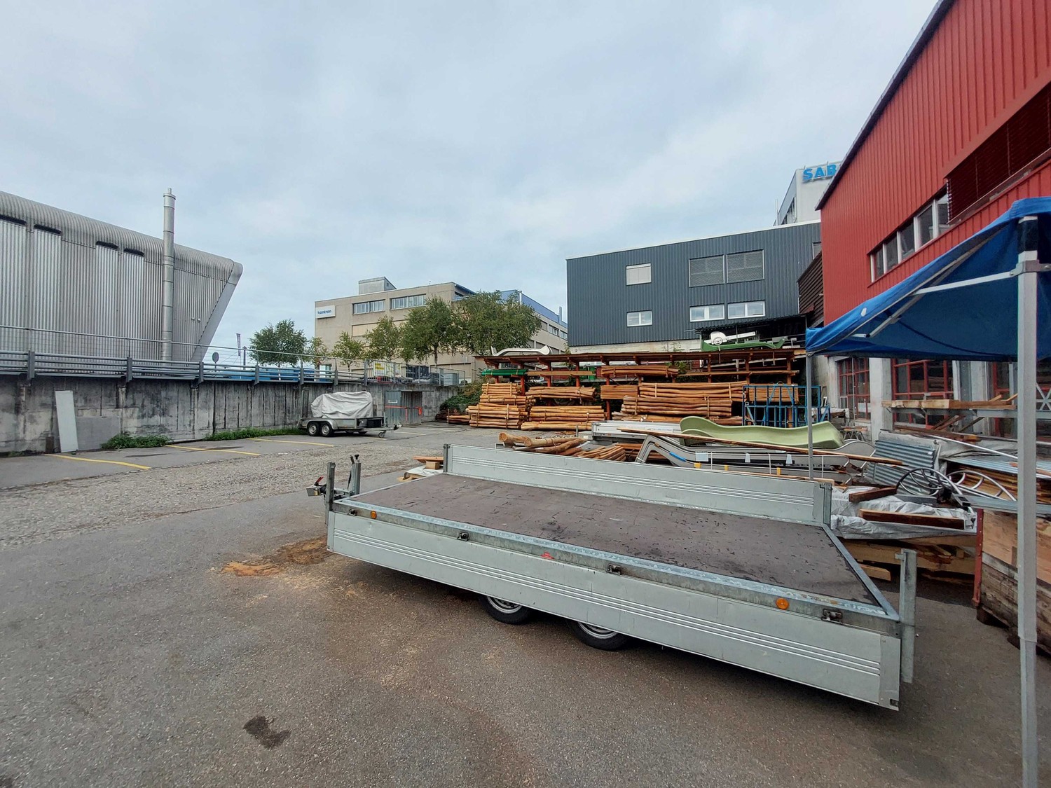640m² commercial