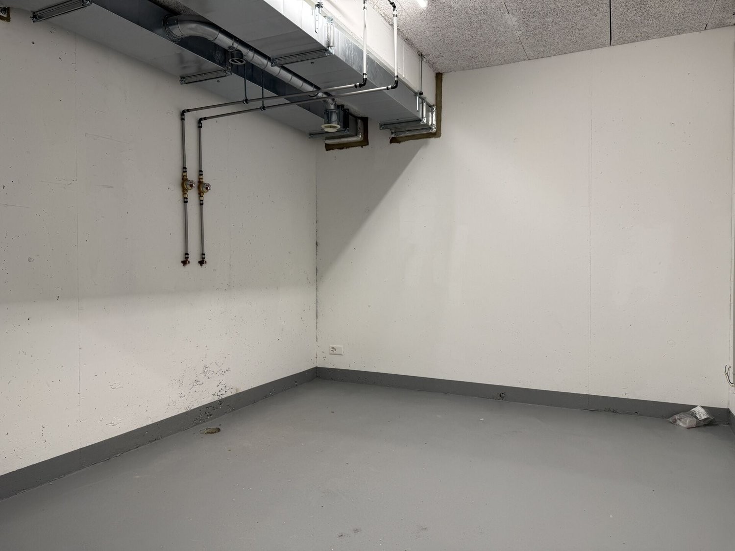 Storage room, photo 4 of 10