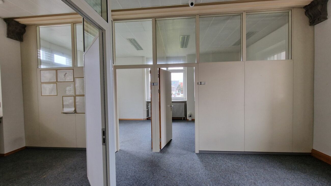 Office, photo 5 of 10