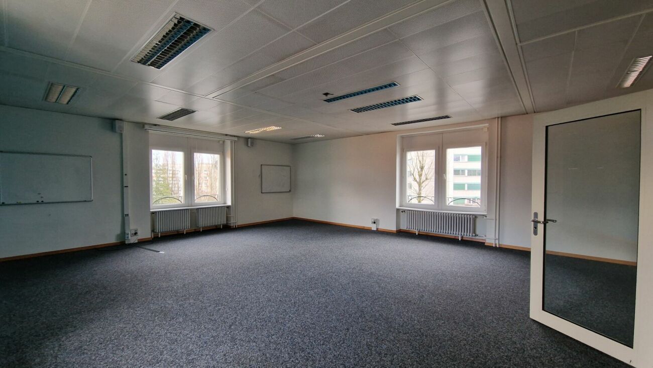 Office, photo 2 of 10