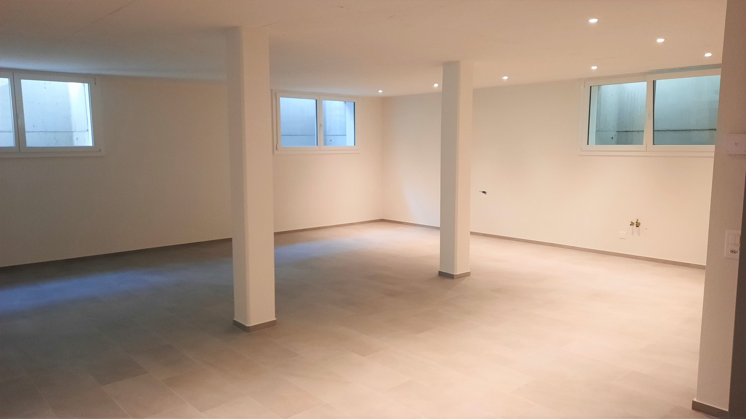 Office, photo 1 of 3