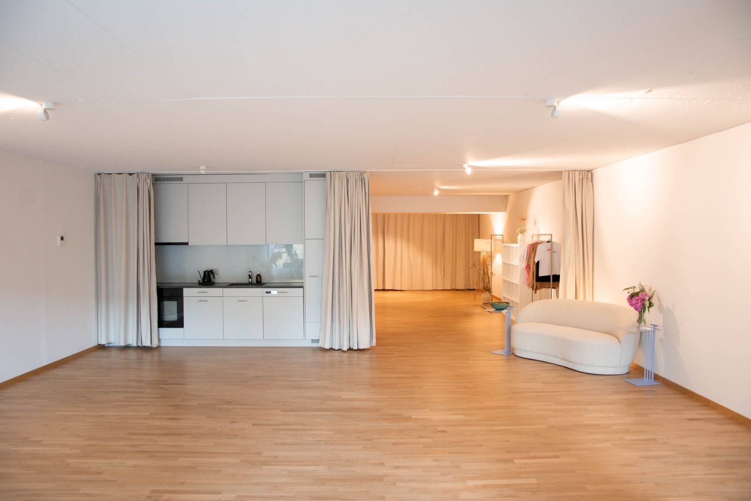164m² commercial, photo 2 of 10