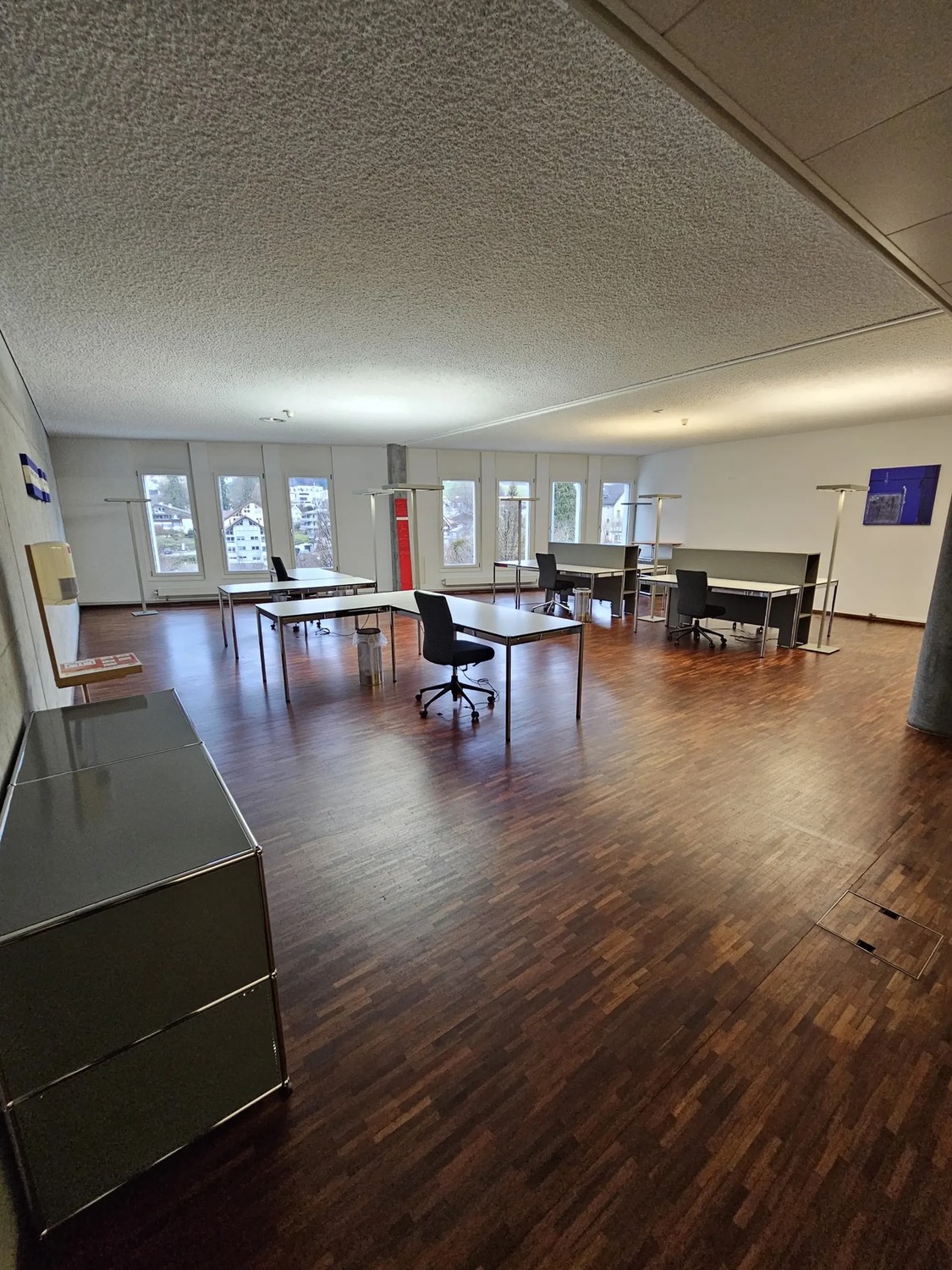 Office, photo 4 of 10