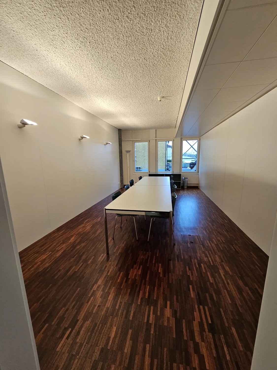 Office, photo 6 of 10