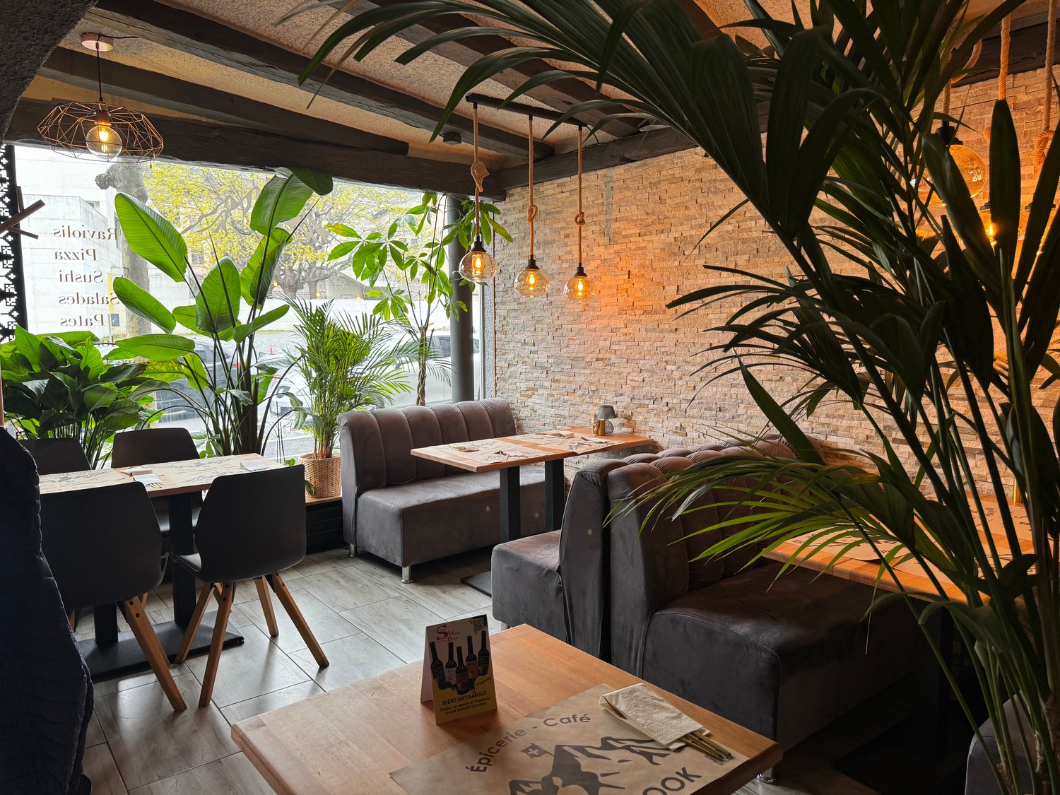 Restaurant, photo 3 of 4
