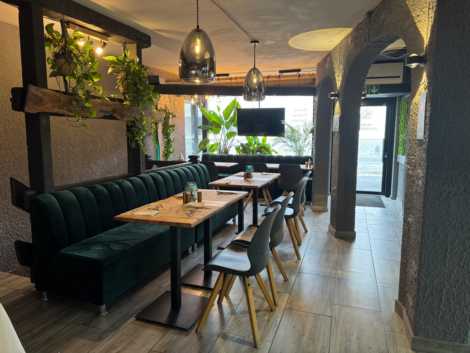 Restaurant, photo 1 of 4