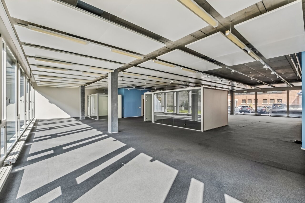 426m² office, photo 2 of 7