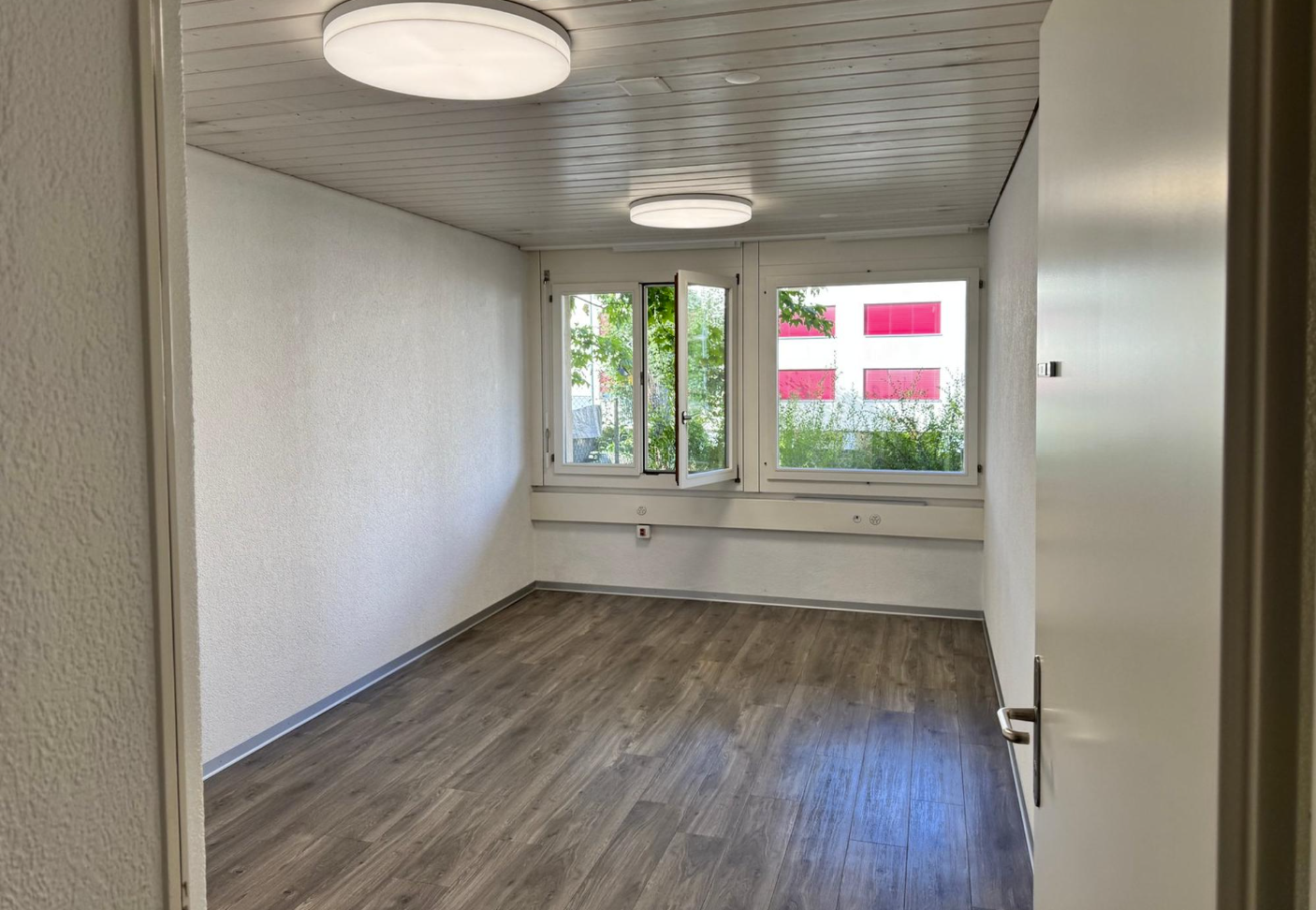 180m² bureau