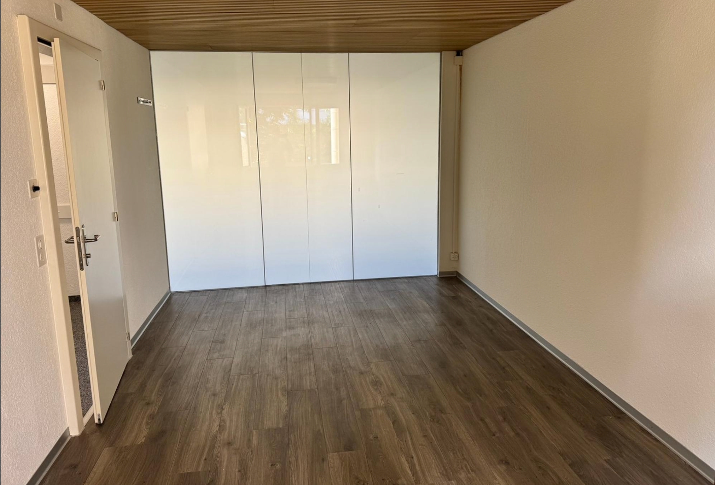 180m² bureau