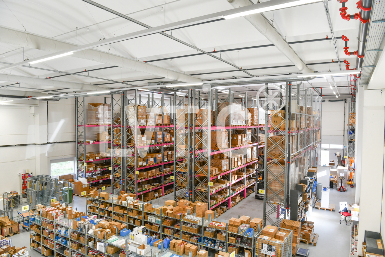 1560m² industrial object