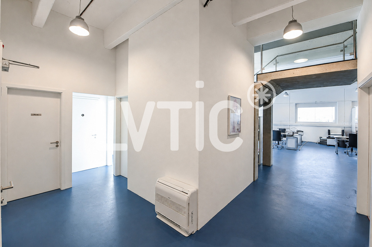 1560m² industrial object