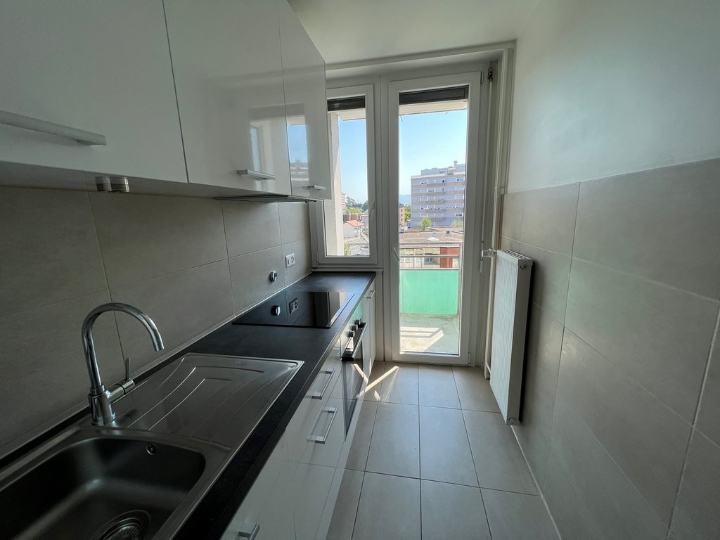 3 rooms apartment, photo 5 of 6