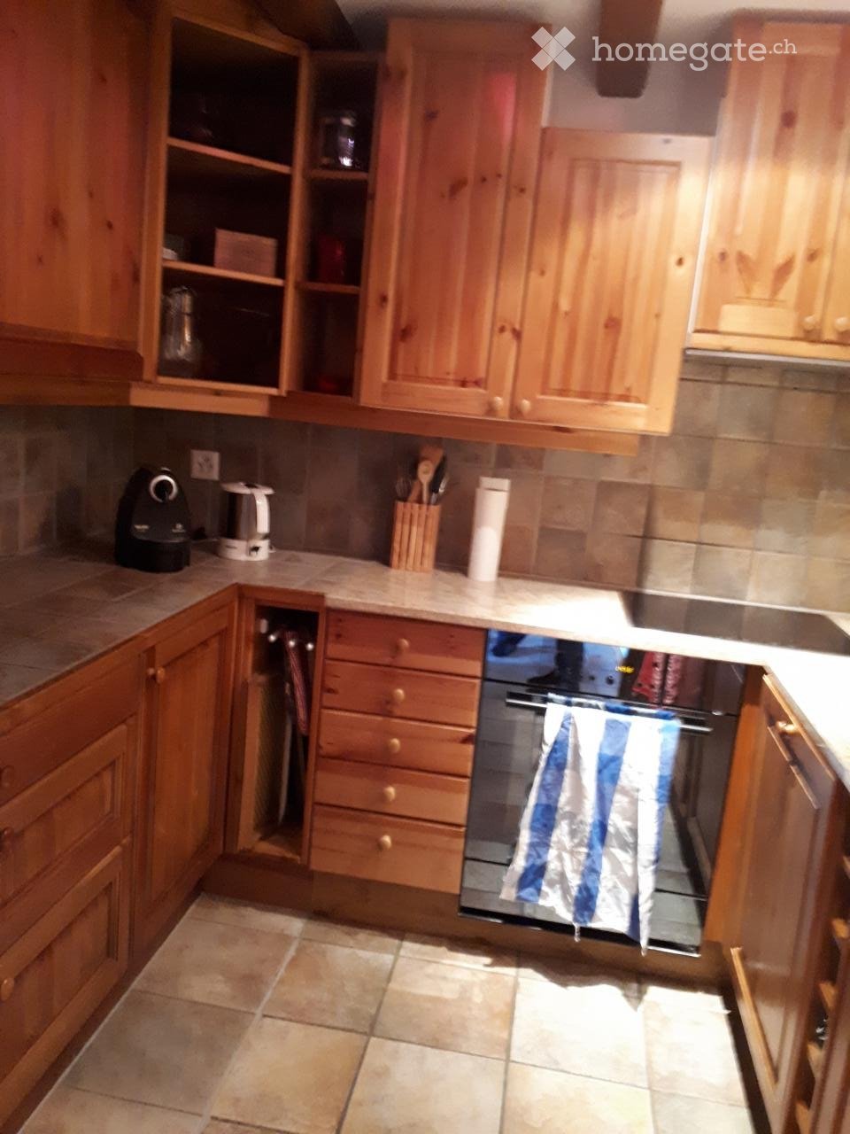 5 rooms apartment