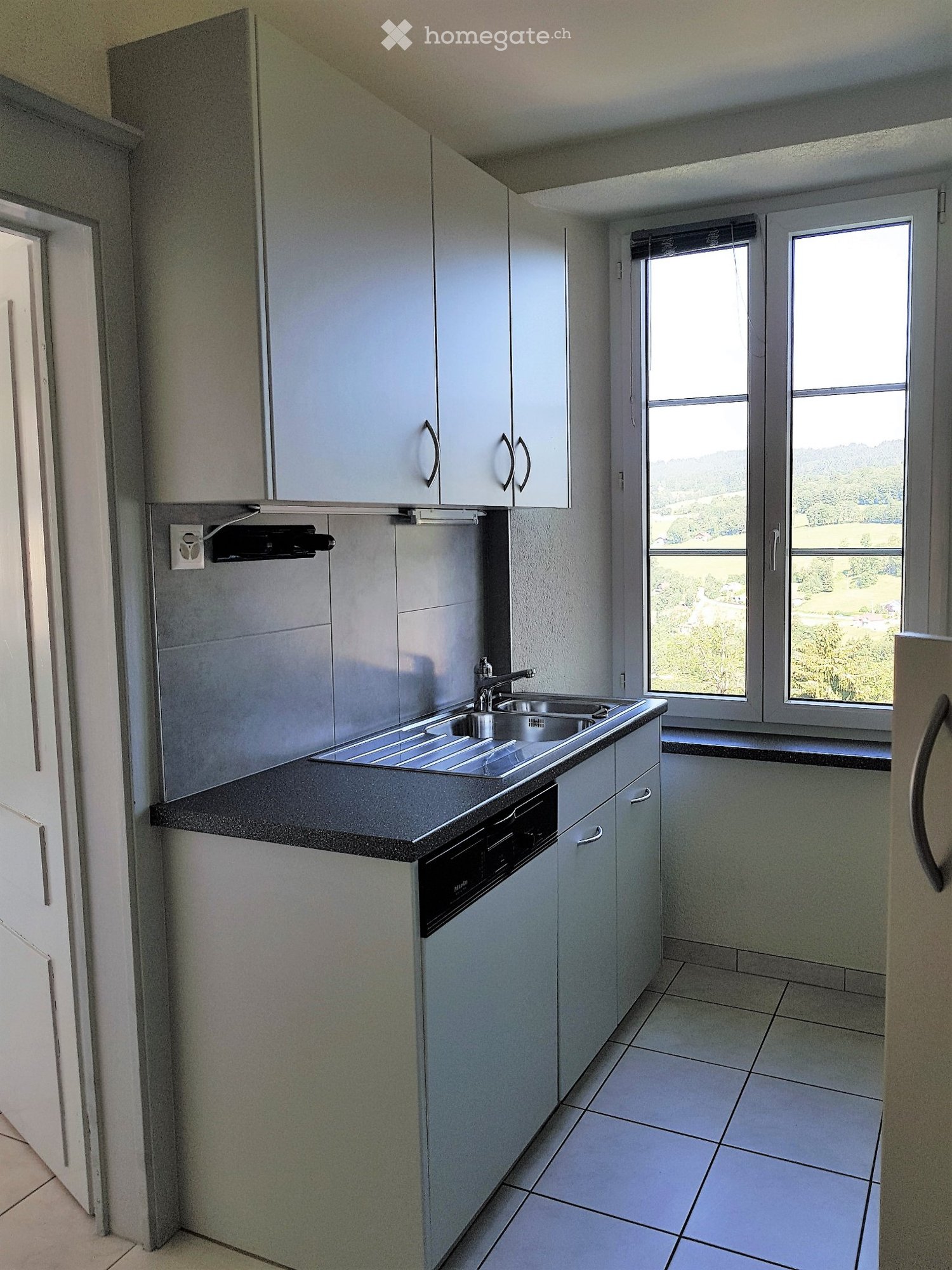 4 rooms apartment, photo 2 of 5
