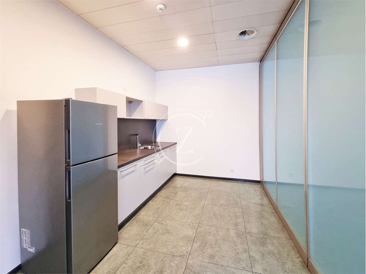 Office, photo 5 of 5