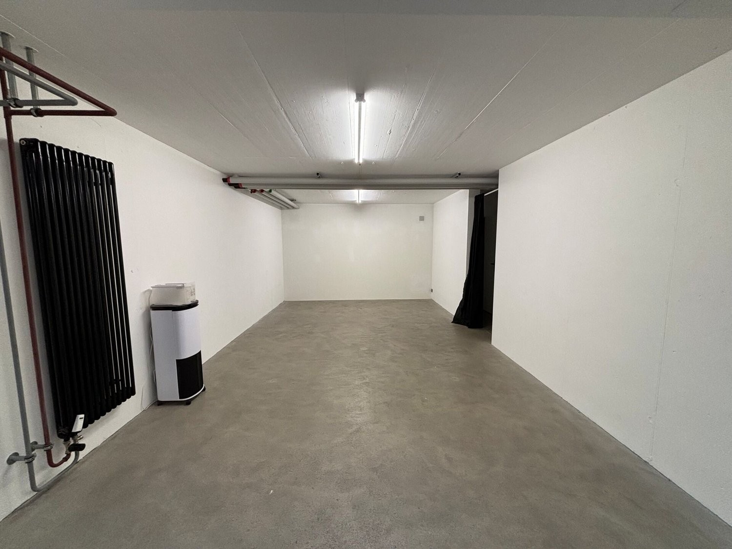 79m² shop, photo 1 of 7