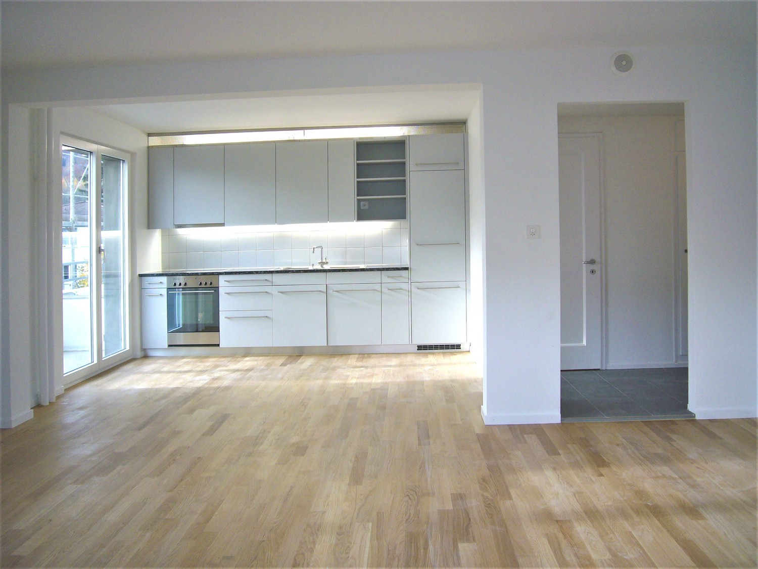 4 rooms apartment, photo 3 of 6