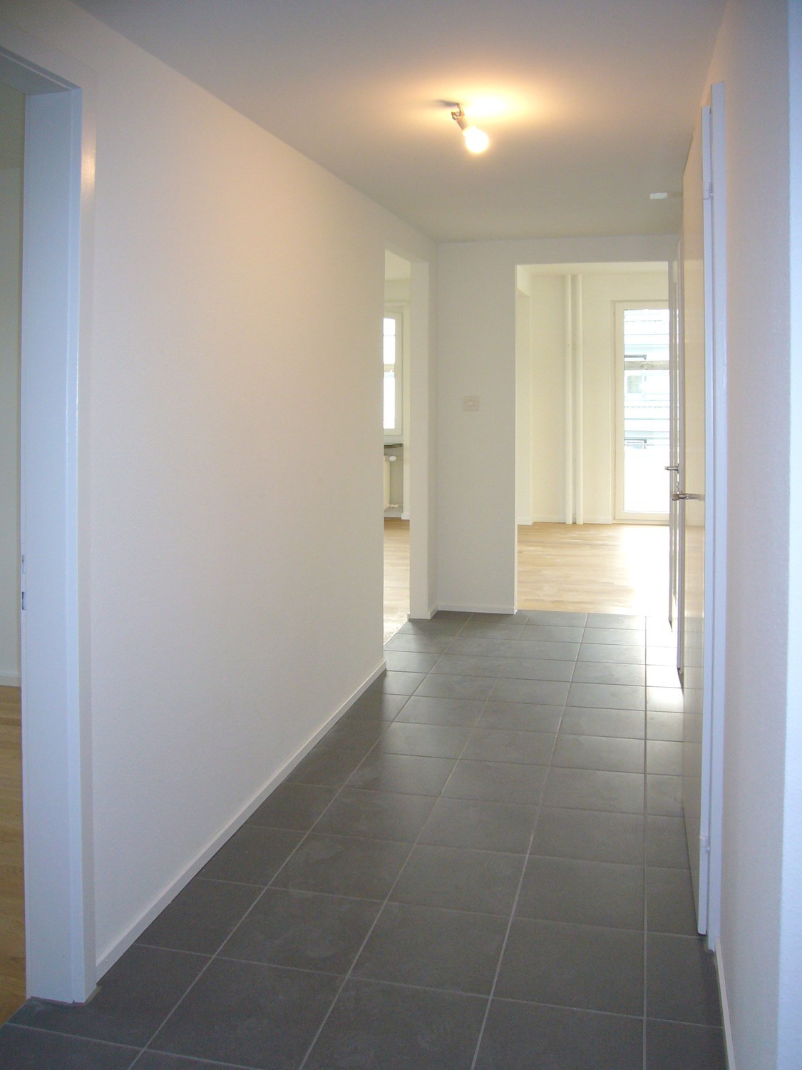4 rooms apartment, photo 2 of 6