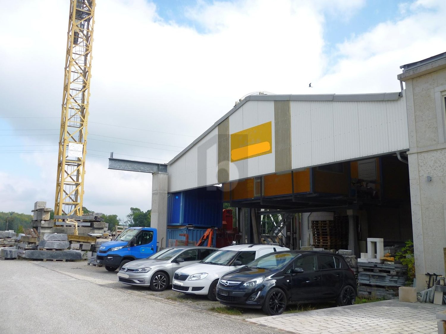 297m² industrial object, photo 1 of 4