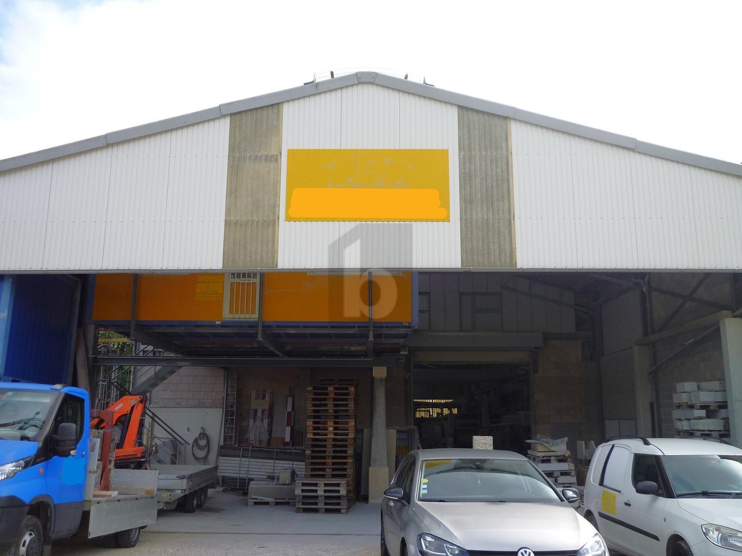 297m² industrial object, photo 2 of 4