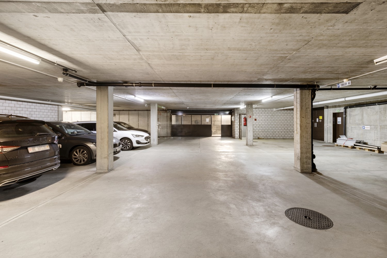 730m² storage room, photo 2 of 5