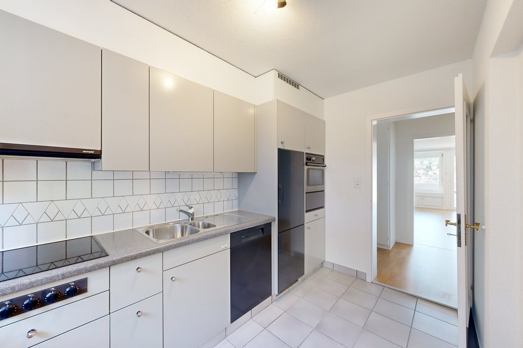 4 rooms apartment, photo 2 of 10