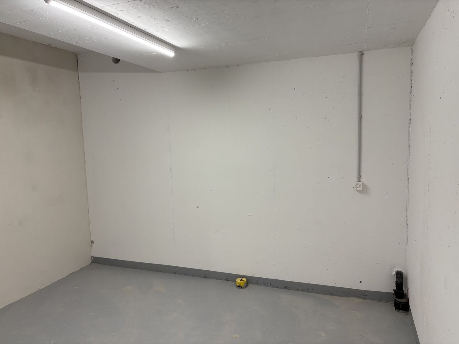 Storage room, photo 3 of 8