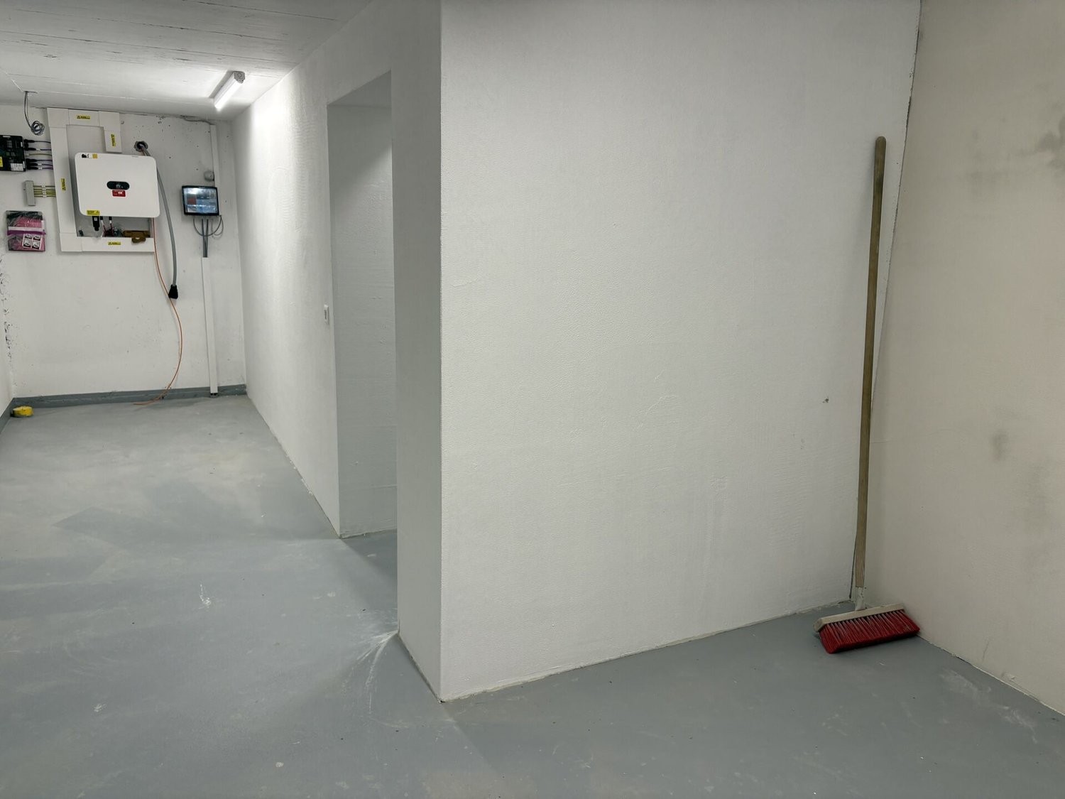 Storage room, photo 2 of 8