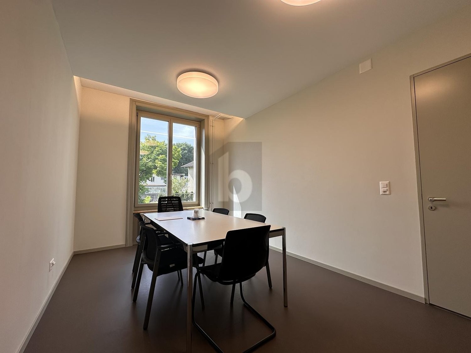 127m² office, photo 4 of 4