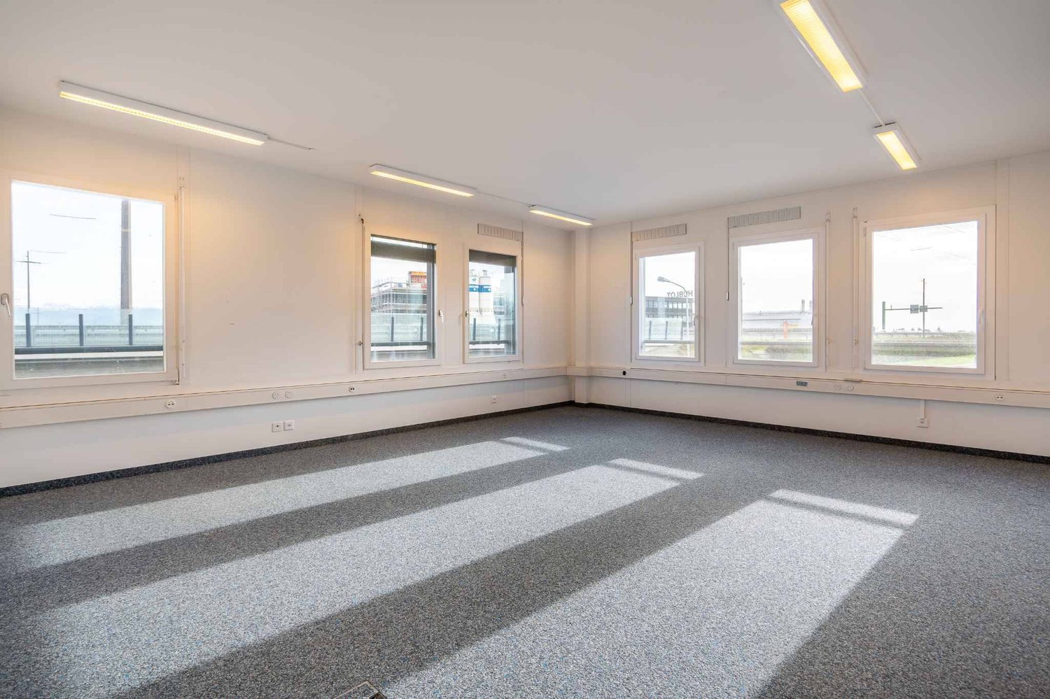 175m² office, photo 3 of 4