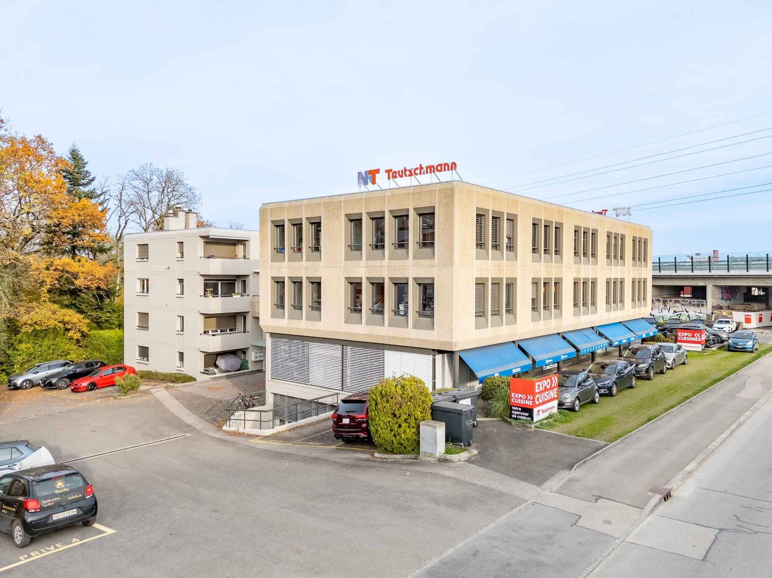 175m² office, photo 1 of 4