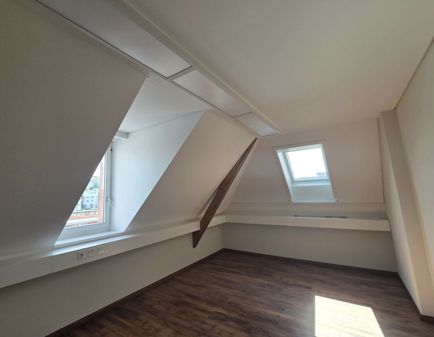 87m² bureau, photo 2 sur 10