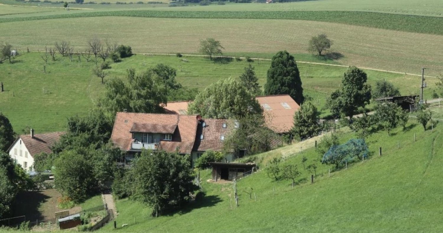 13 rooms farm house