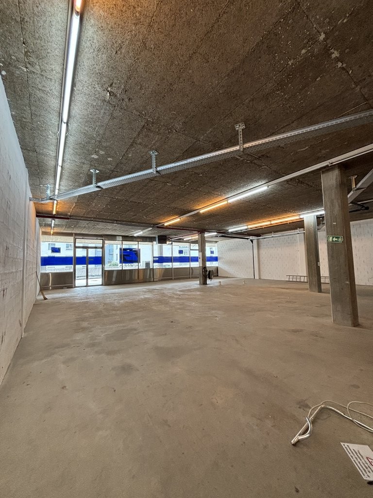620m² commercial, photo 2 of 10