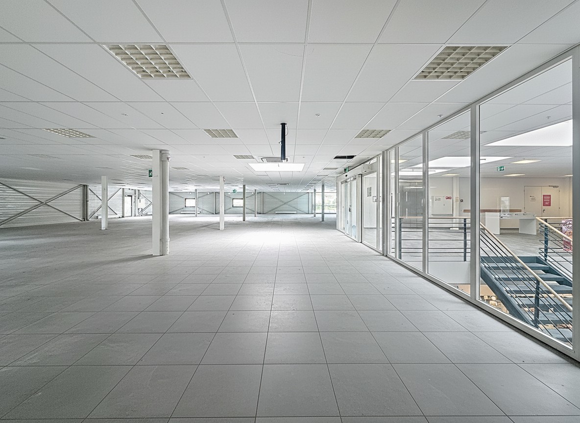 293-1665m² shop