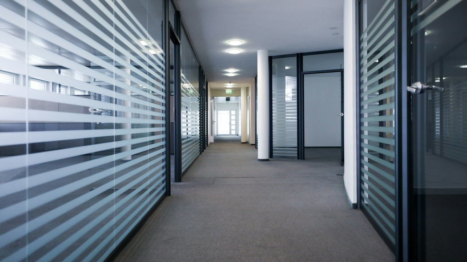 3700m² office, photo 5 of 10