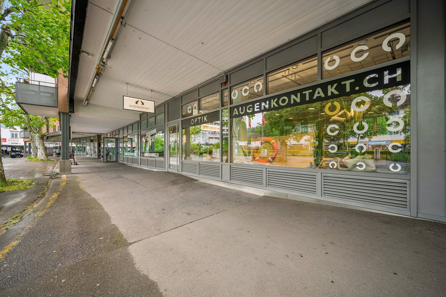 200m² commercial, photo 1 of 10