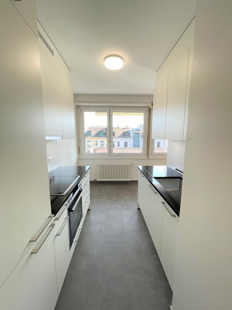 4 rooms apartment, photo 3 of 10