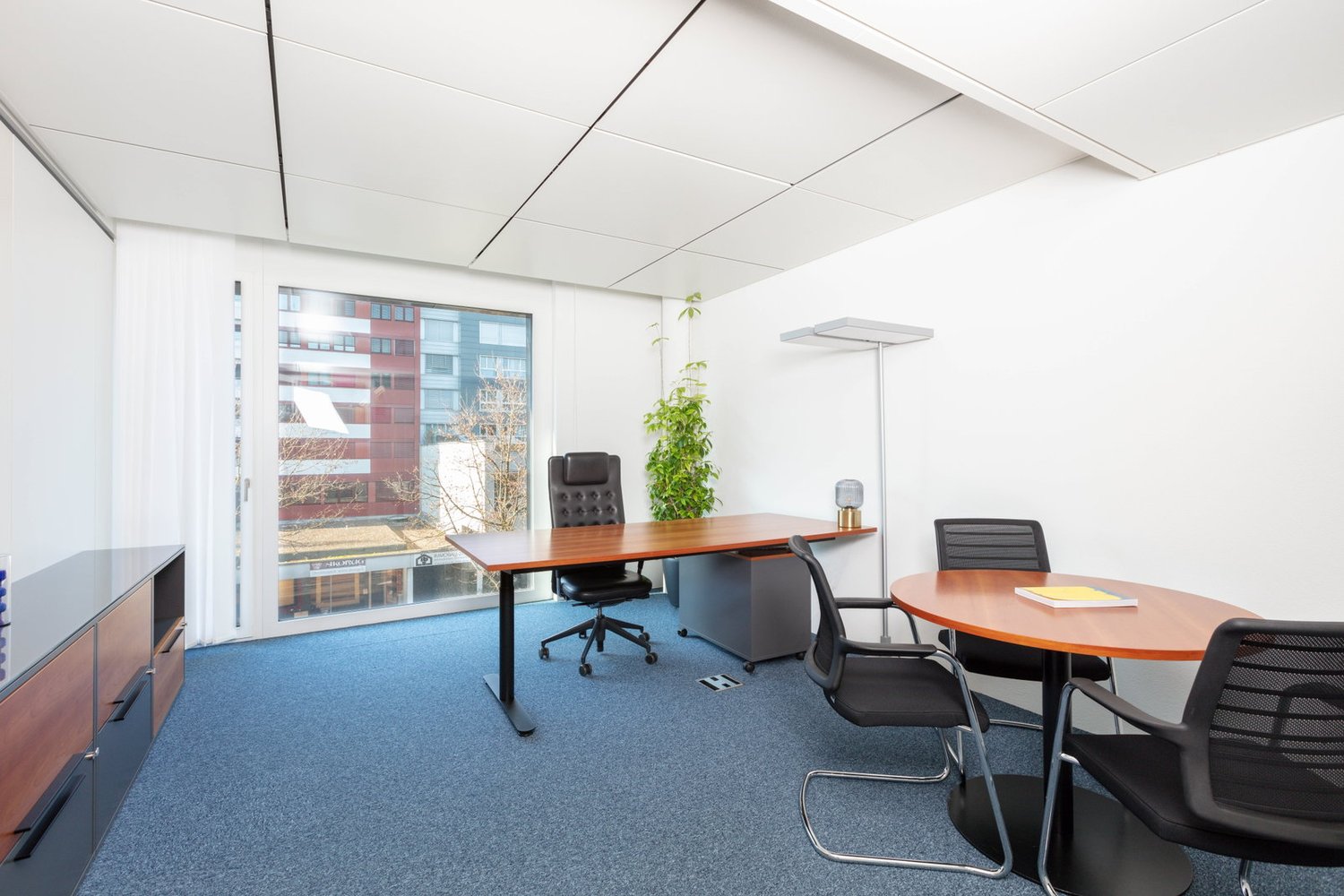 50m² office